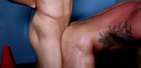  Hungry muscle pounded from behind by hot jock